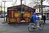 22-12-2025 Breda - De oliebollenkraam van een Bredase is net voor kerst in de nacht uitgebrand. De politie vermoed een gerichte actie en heeft 2 verdachten aangehouden. - Fotokrant